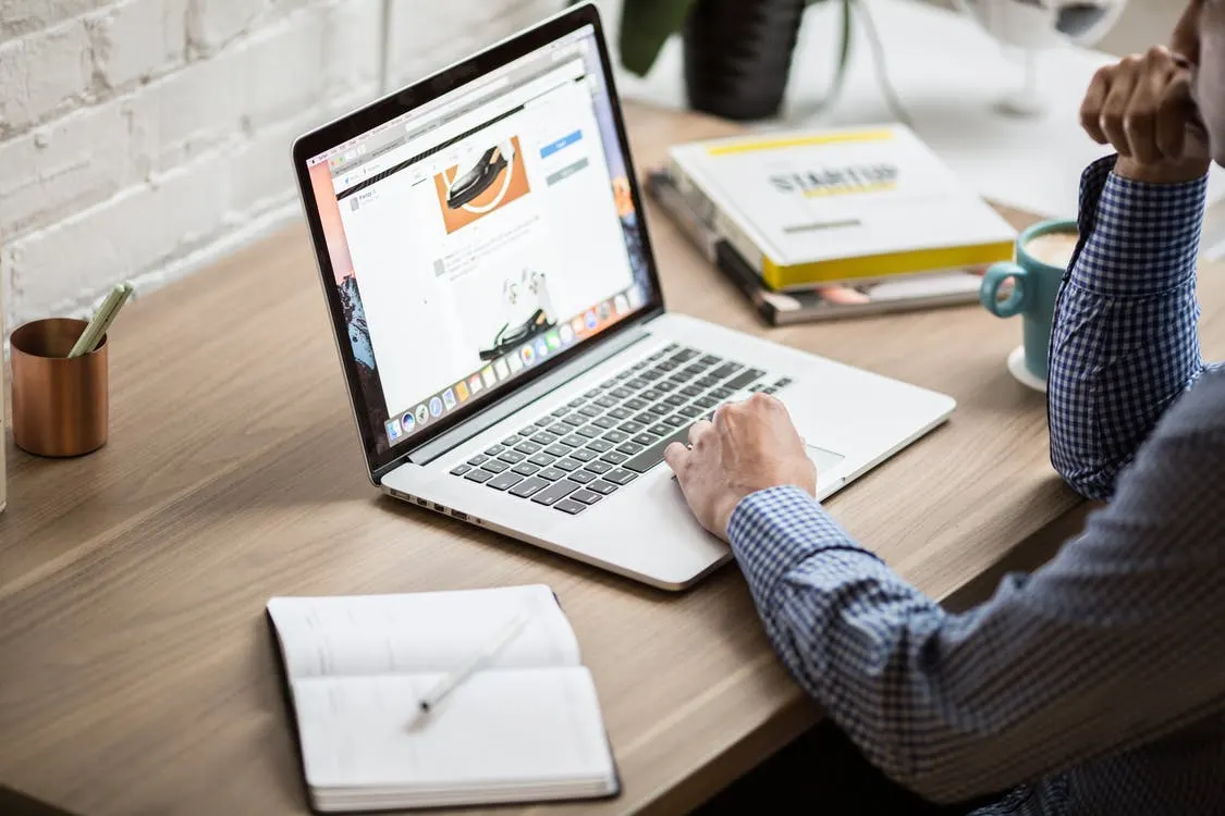 7 Essential Website Design Trends to Follow in 2021